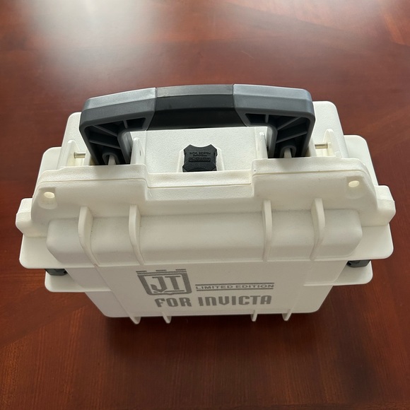 Invicta Jason Taylor JT Limited Edition White 3 Slot Watch Dive Impact Case Box - Picture 13 of 15